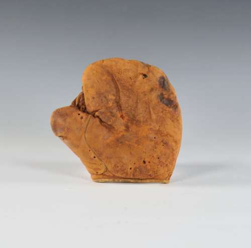 c. 1910's A.J. Reach 8F Fielders Mitt Front